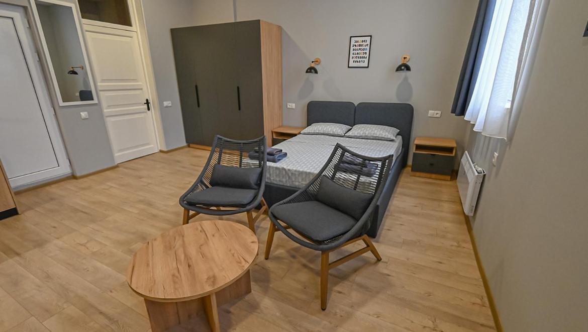 Big Studio Apt.On Liberty Square Tbilisi Exterior photo